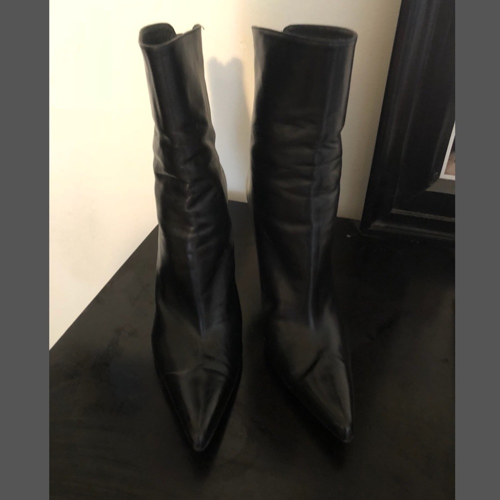 Stuart Weitzman Black Leather Booties Sz 9
